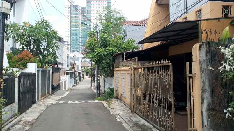 dijual rumah kota bambu utara