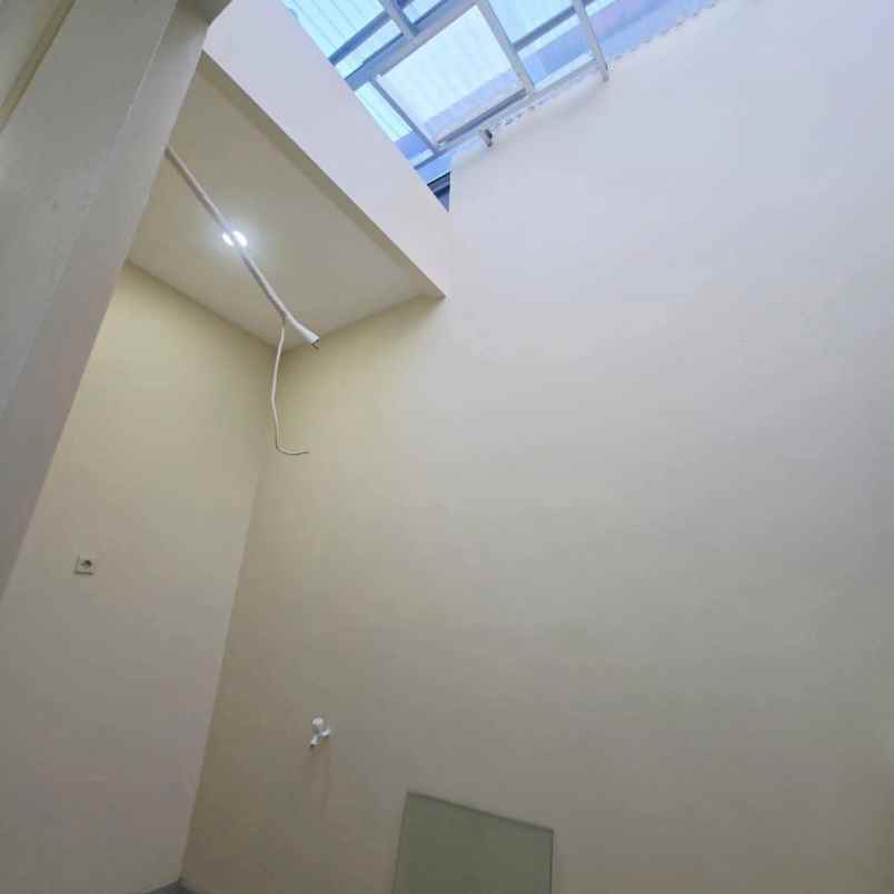 dijual rumah kota harapan indah bekasi