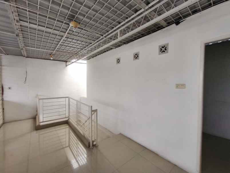 dijual rumah krakatau point jalan