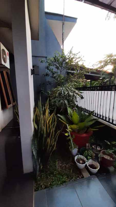 dijual rumah kukusan