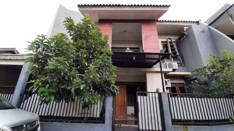 dijual rumah kukusan