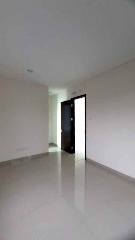 dijual rumah la seine jgc jakarta