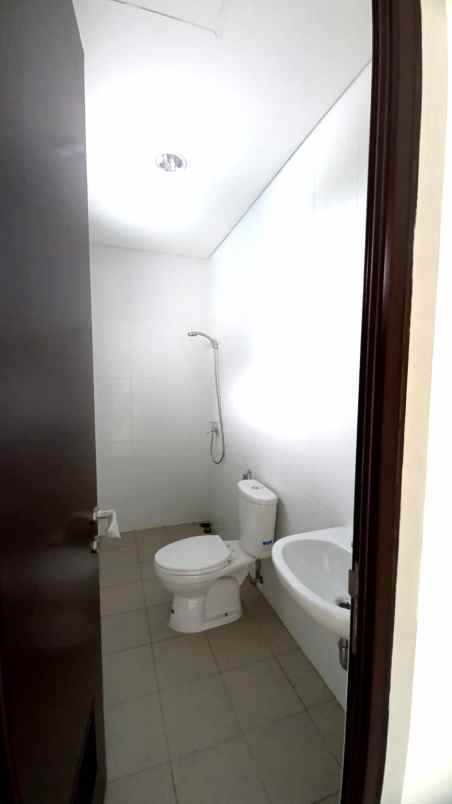 dijual rumah la seine jgc jakarta