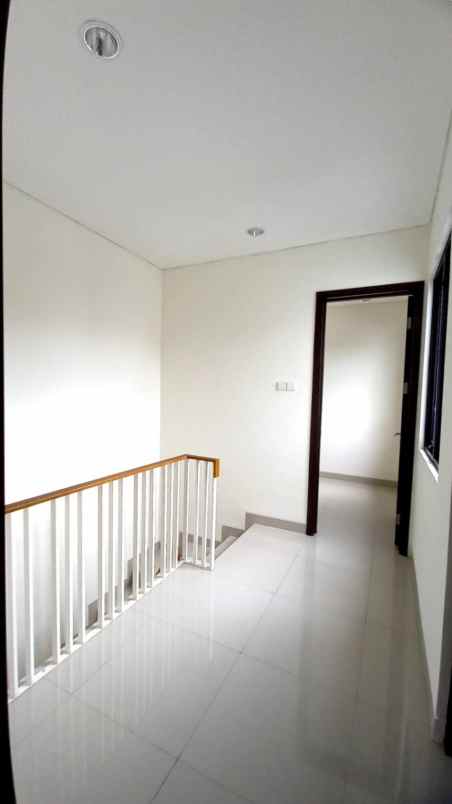 dijual rumah la seine jgc jakarta