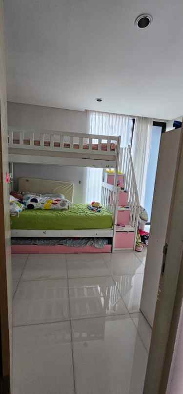 dijual rumah lebak bulus