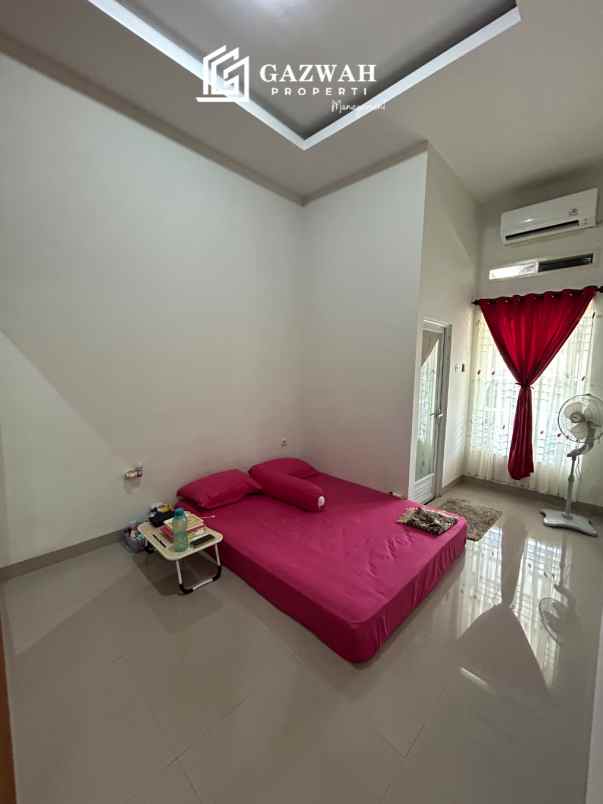 dijual rumah lokasi strategis cocok untuk keluarga