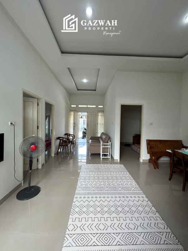 dijual rumah lokasi strategis cocok untuk keluarga