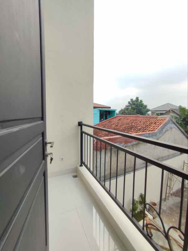 dijual rumah lokasi strategis free