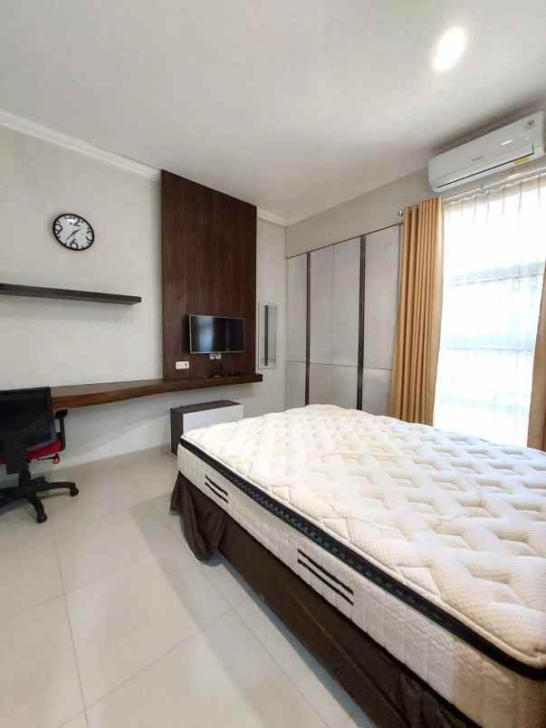 dijual rumah maguwoharjo depok sleman