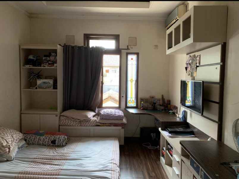 dijual rumah margahayu