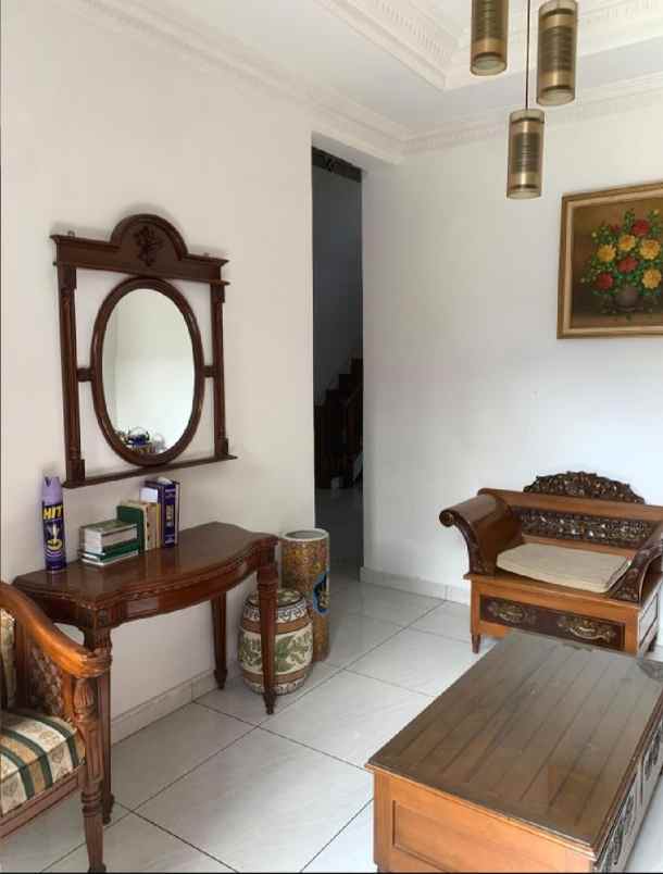 dijual rumah margahayu