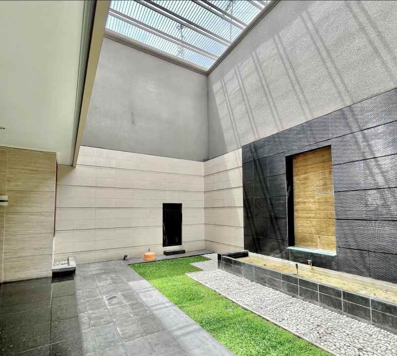 dijual rumah margorejo indah