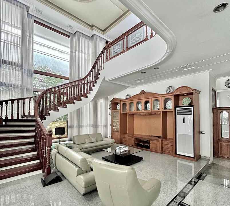 dijual rumah margorejo indah