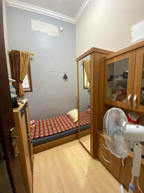 dijual rumah medokan