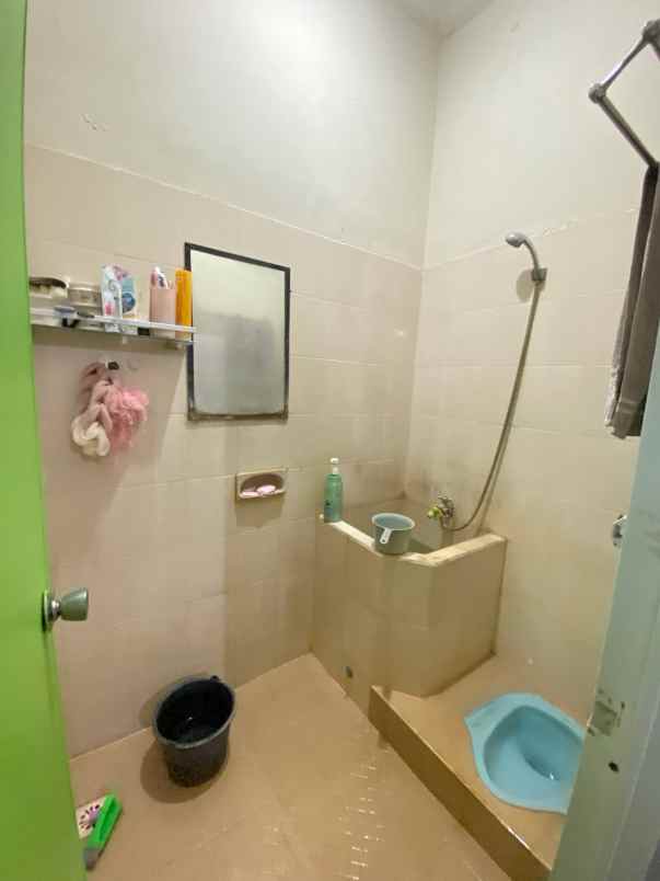 dijual rumah medokan