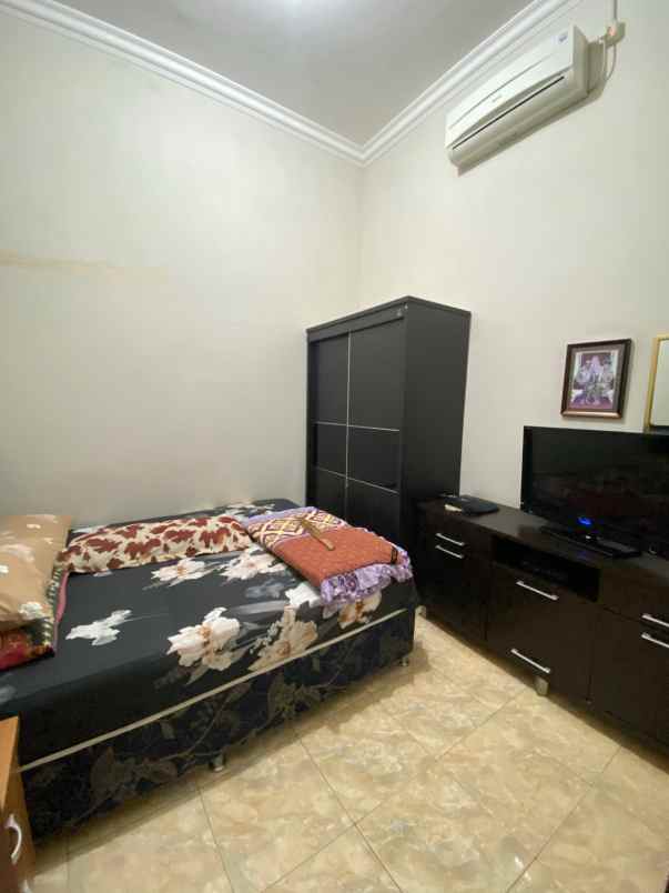 dijual rumah medokan