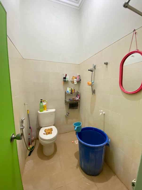 dijual rumah medokan