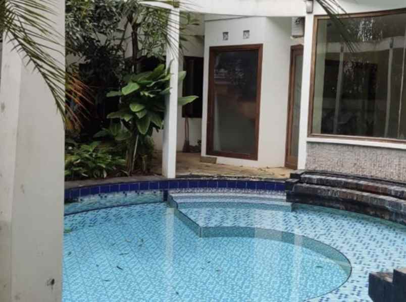 dijual rumah menteri rasuna said