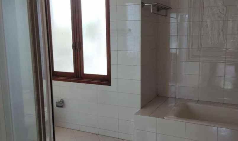 dijual rumah menteri rasuna said