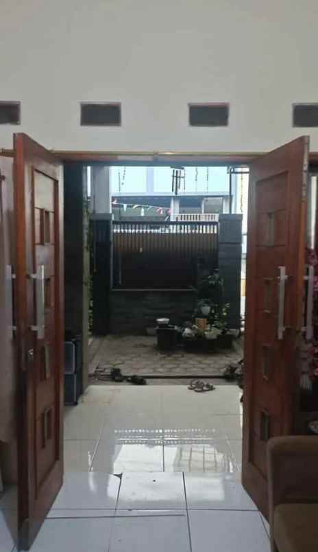 dijual rumah meriah cisaranten wetan