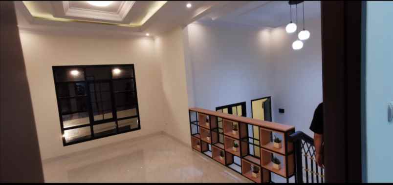 dijual rumah meruyung limo depok