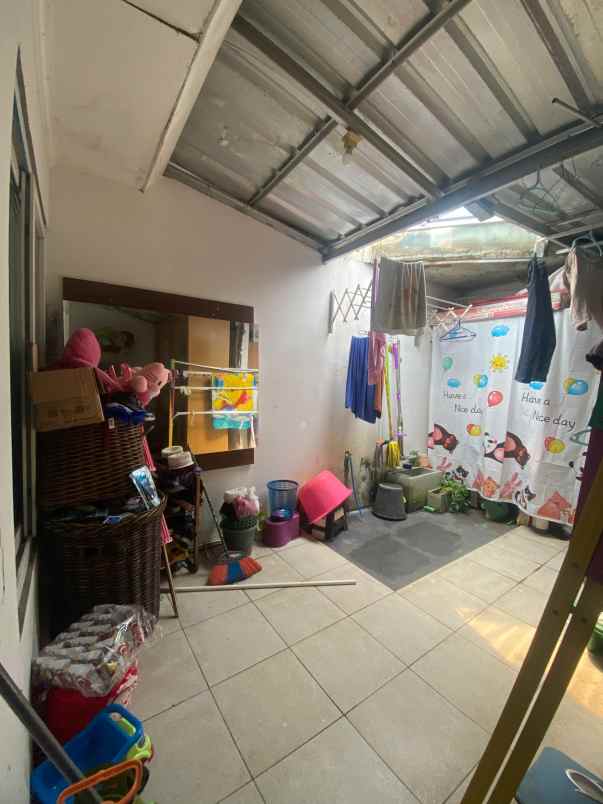 dijual rumah meruyung limo depok