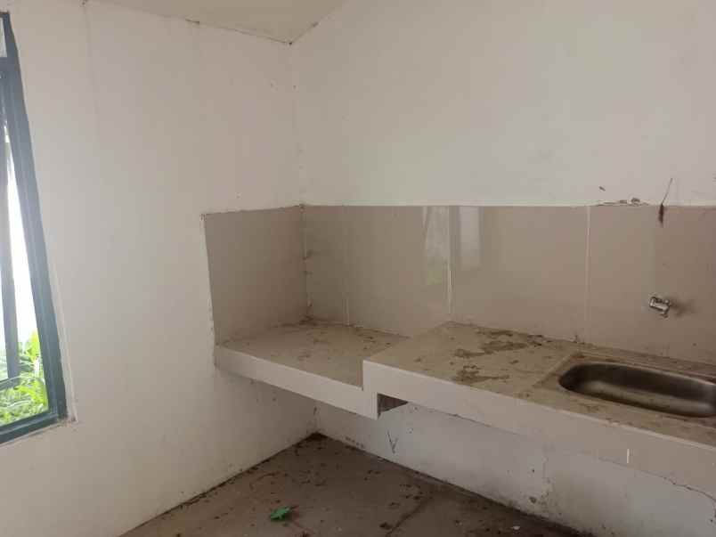 dijual rumah meruyung limo depok