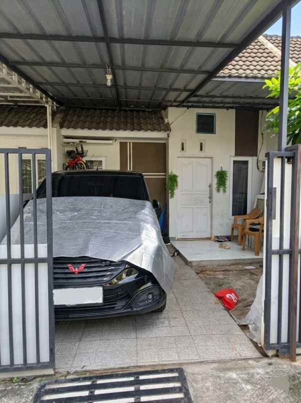 dijual rumah meruyung limo depok