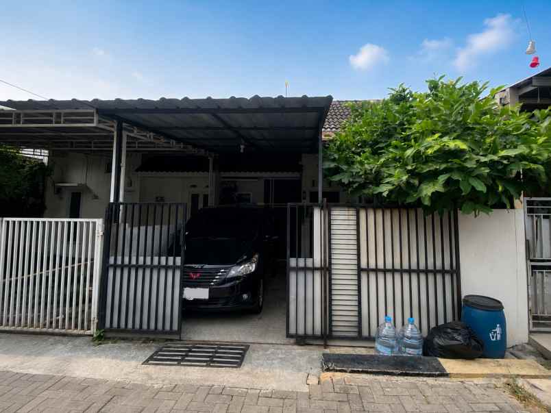 dijual rumah meruyung limo depok