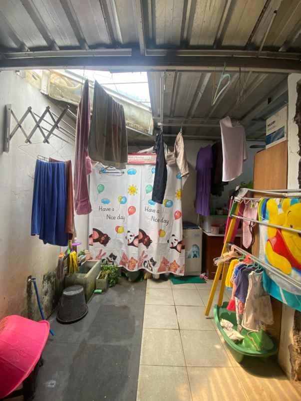 dijual rumah meruyung limo depok