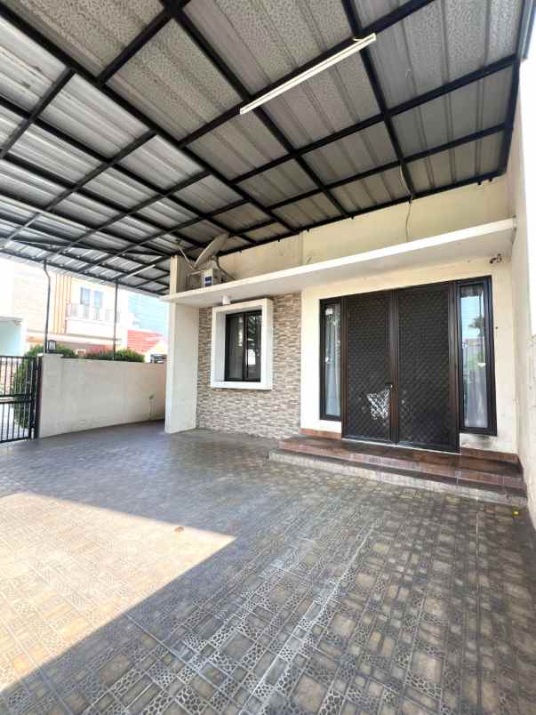 dijual rumah metland menteng cakung