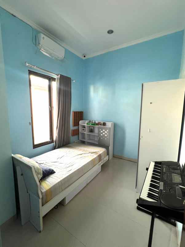 dijual rumah metland menteng cakung