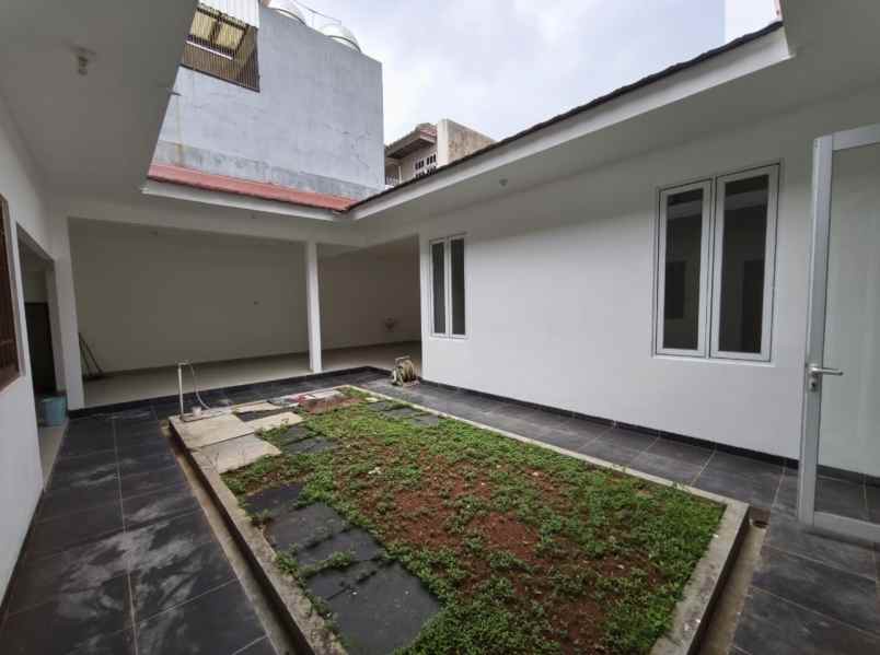 dijual rumah mewah di kawasan bintaro jakarta selatan