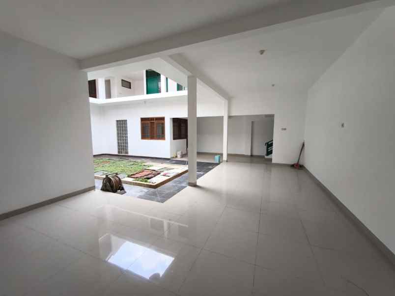 dijual rumah mewah di kawasan bintaro jakarta selatan