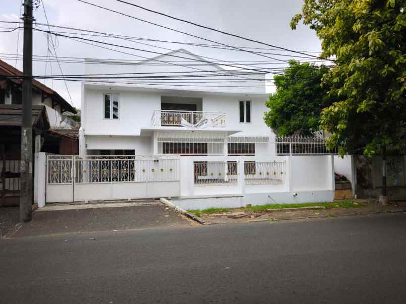 dijual rumah mewah di kawasan bintaro jakarta selatan