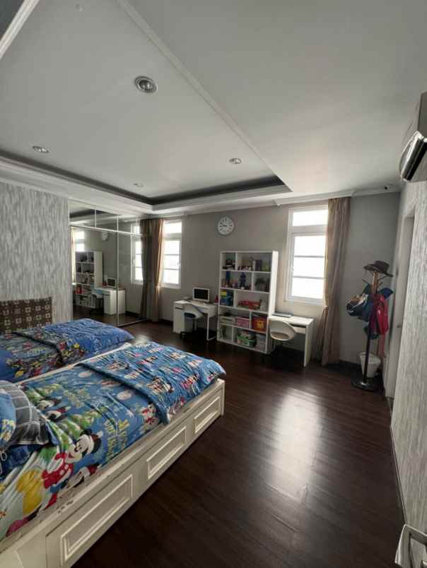 dijual rumah modernland tangerang