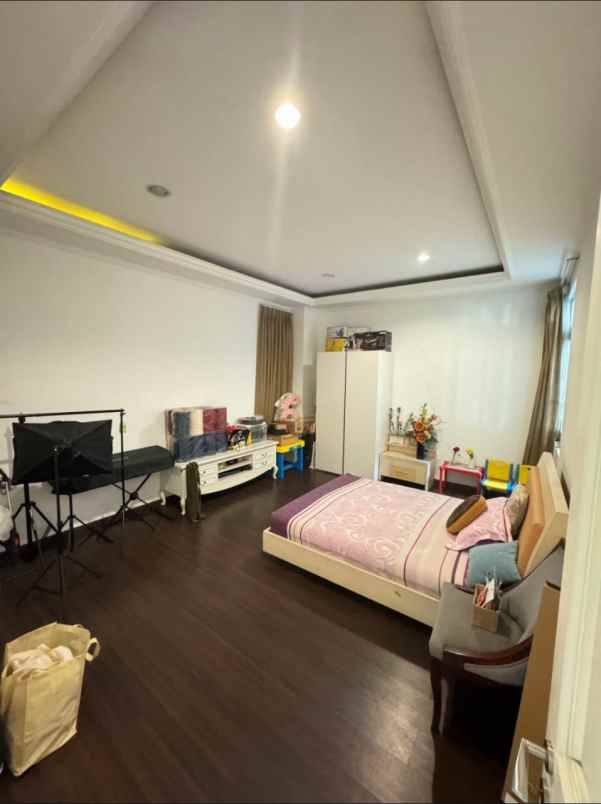 dijual rumah modernland tangerang