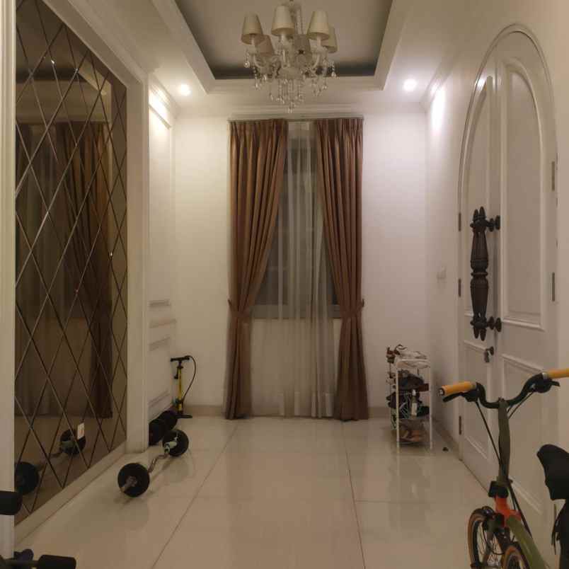 dijual rumah modernland tangerang