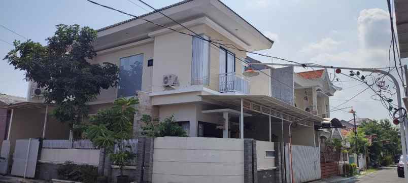 dijual rumah mulyosari