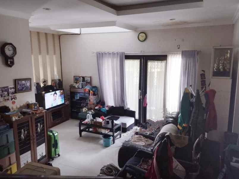 dijual rumah mulyosari