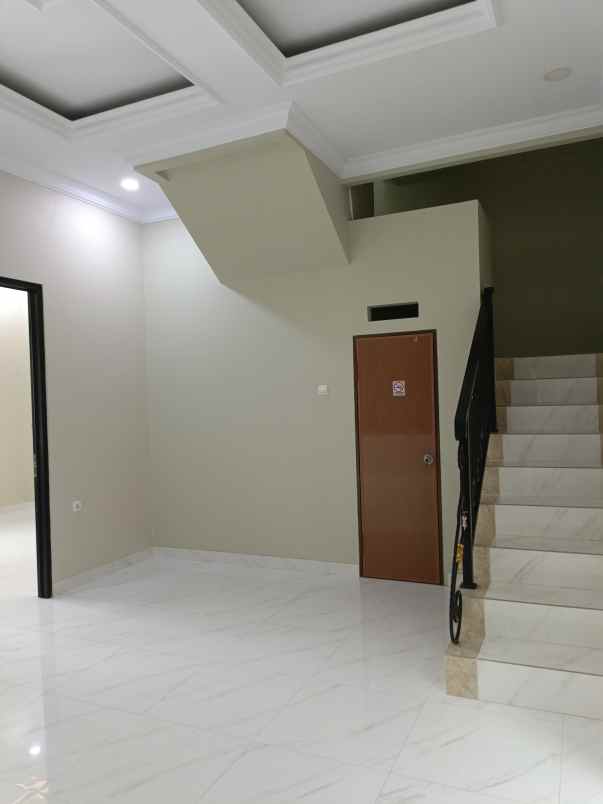 dijual rumah murah dan siap huni di beji depok