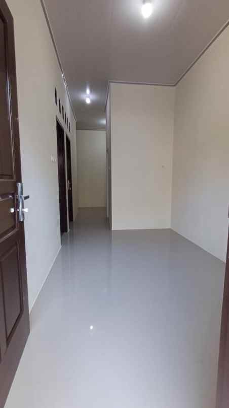 dijual rumah mutiara gading timur