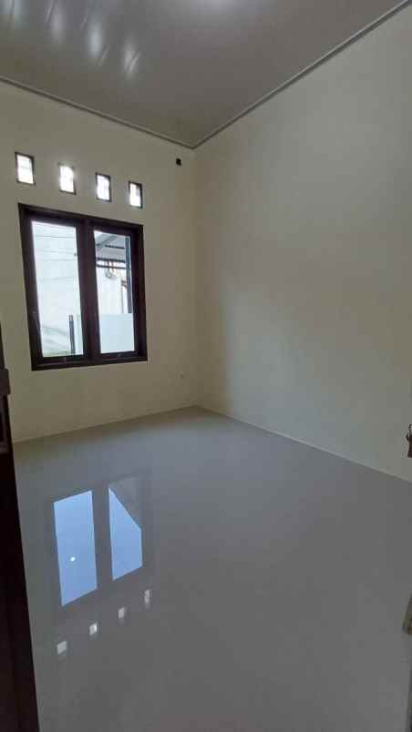 dijual rumah mutiara gading timur