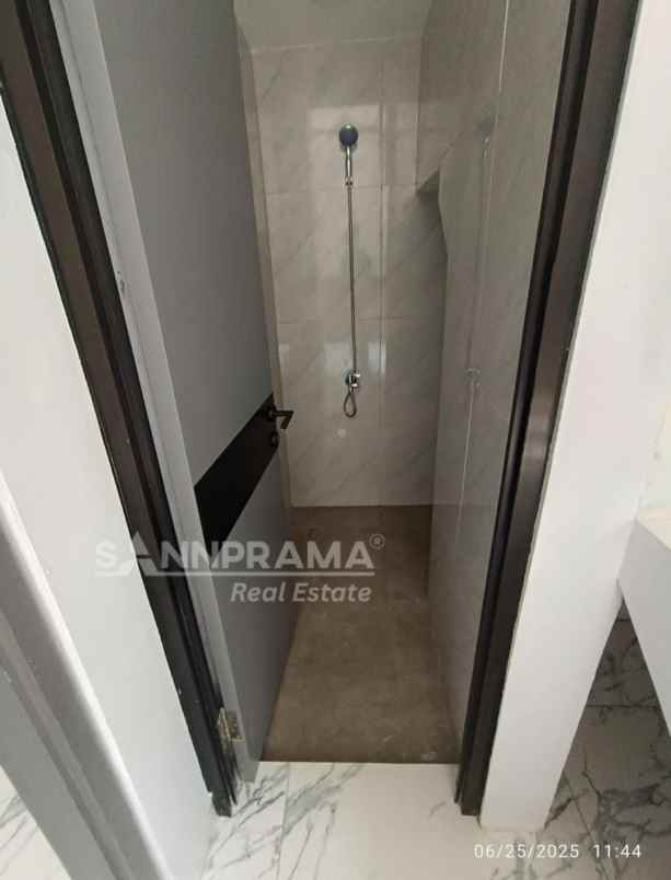 dijual rumah nagrak gunung putri bogor