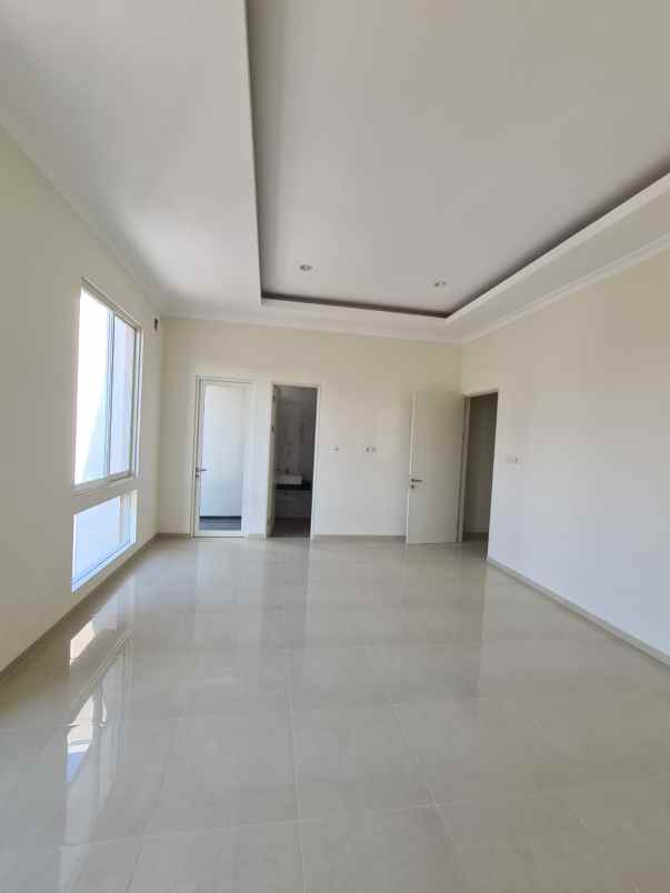 dijual rumah nginden