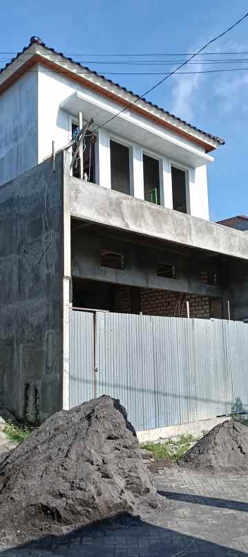dijual rumah pakal