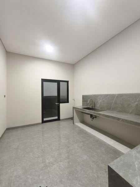 dijual rumah pakuwon indah