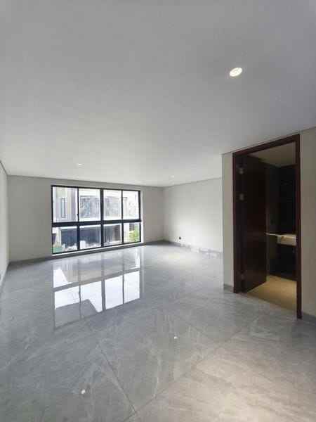 dijual rumah pakuwon indah