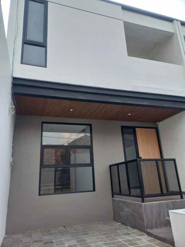 dijual rumah palebon