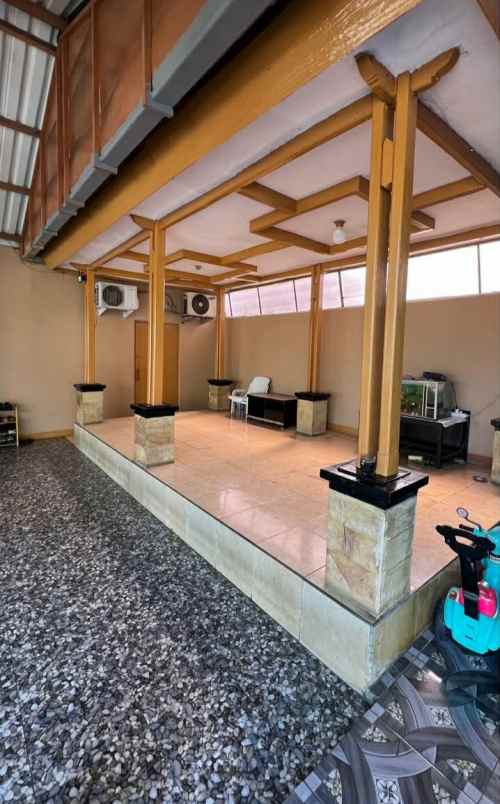 dijual rumah palem semi karawaci